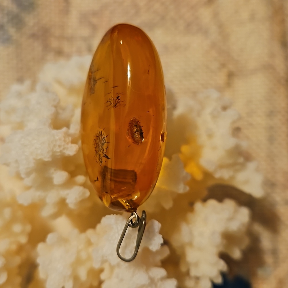 Vintage Baltic Amber Amulet Pendant - Picture 5 of 14